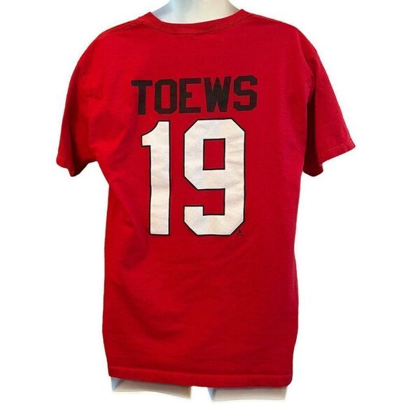 Chicago Blackhawks Ice Hockey Men's L T Shirt #19 Jonathan Toews NHL - Picture 2 of 3